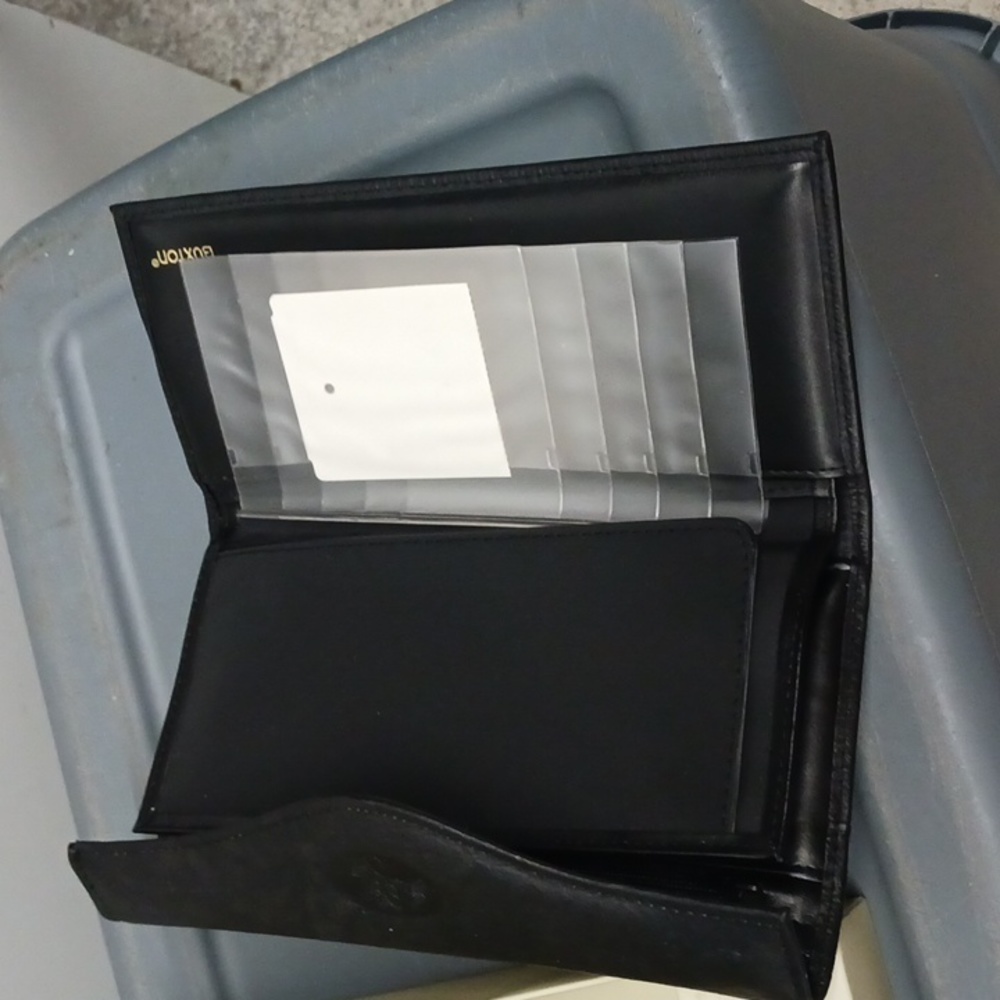 Wallet - Picture 11 of 15